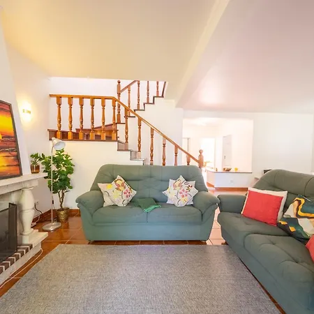 Feriehus Burgo D Sancho I 17 Amoreira (Leiria)
